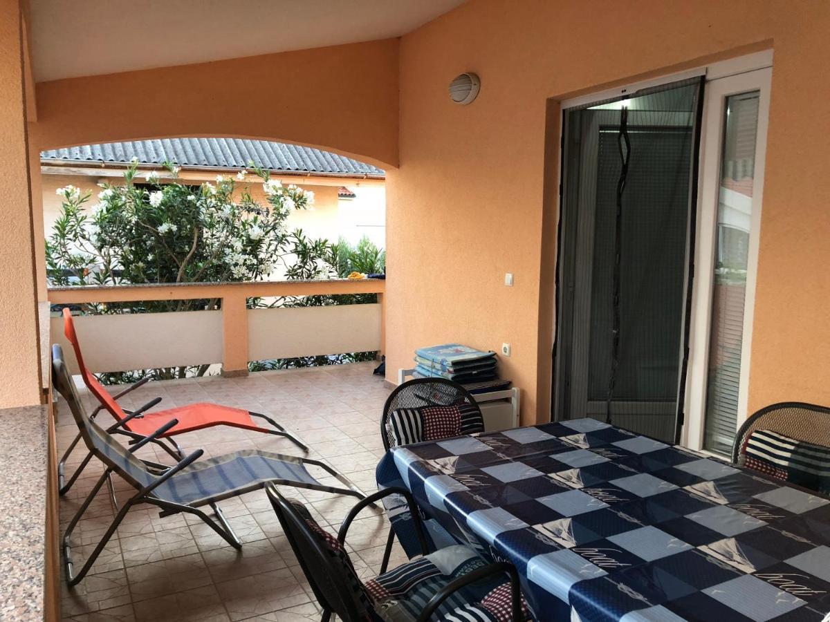 Apartman Luka Vir Apartment Exterior photo