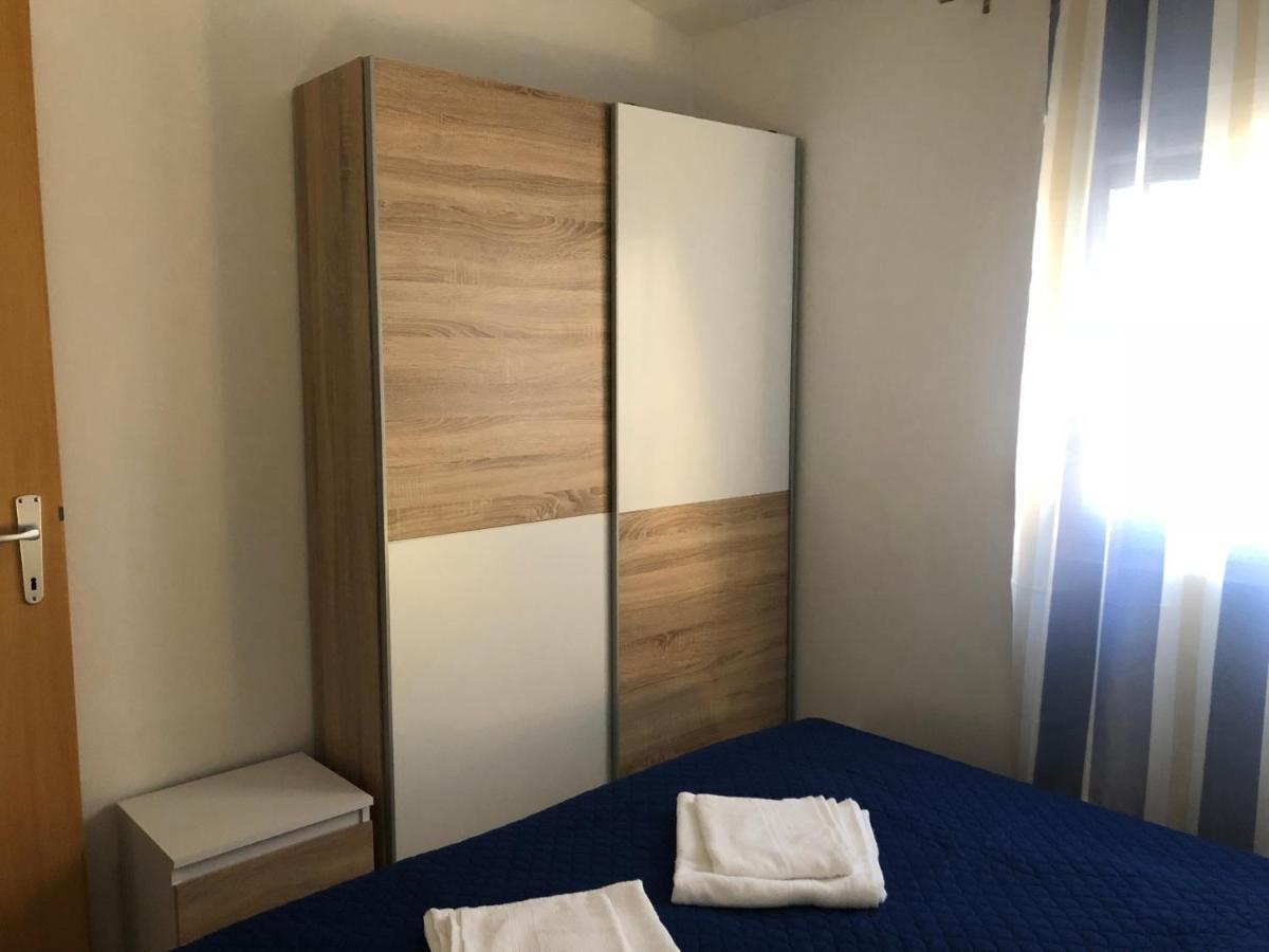 Apartman Luka Vir Apartment Exterior photo