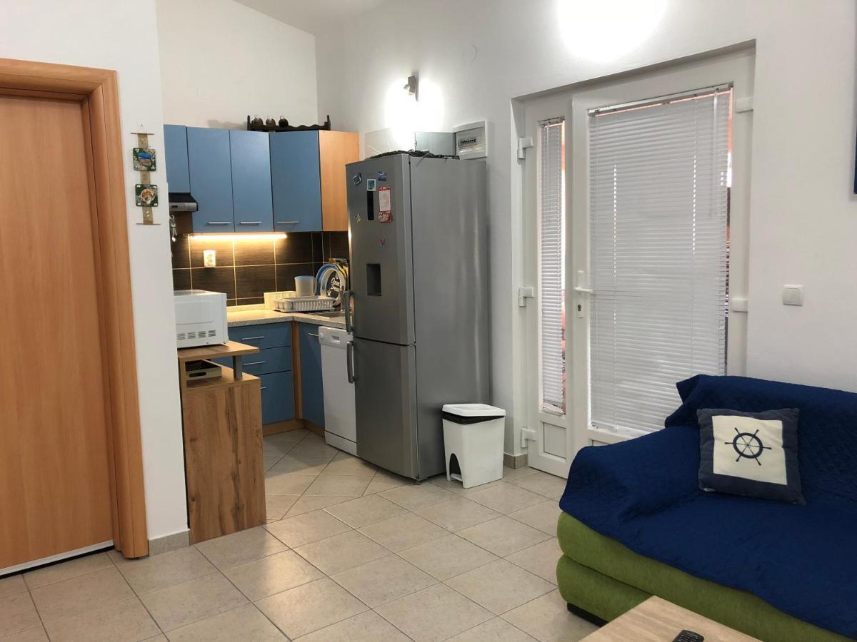 Apartman Luka Vir Apartment Exterior photo